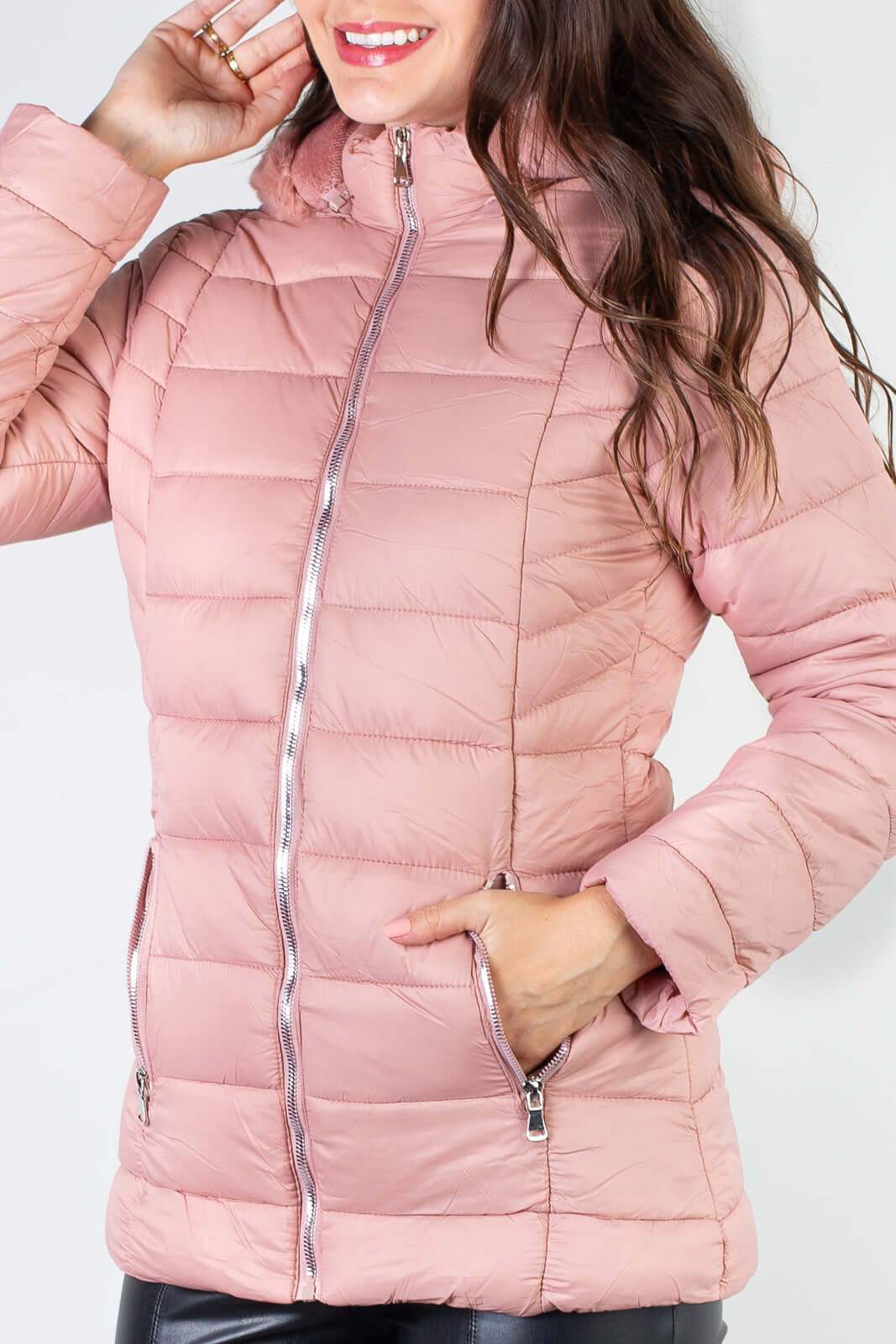 Jaqueta feminina curta de nylon forrada 80239