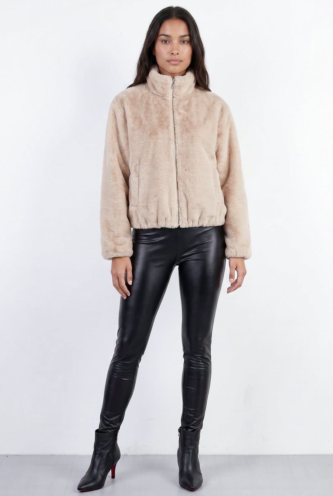 Jaqueta bomber feminina de pelúcia gola alta 61250